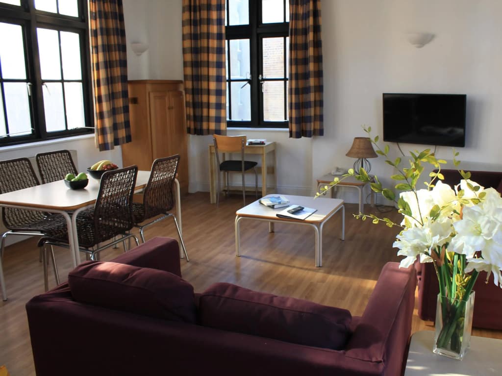 Acorn of London - Crawford House Apartments - photo 12