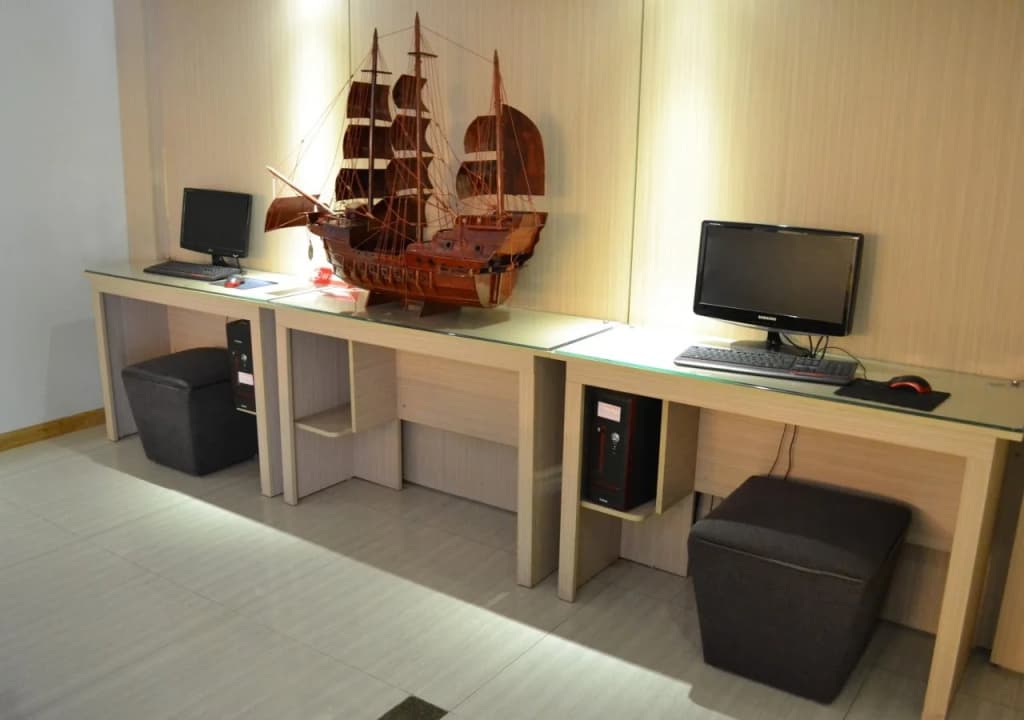 Nam Dat Hotel by D'Lecia Ha Long - photo 11