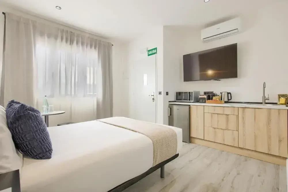 Dobo Madrid Lucero - photo 3