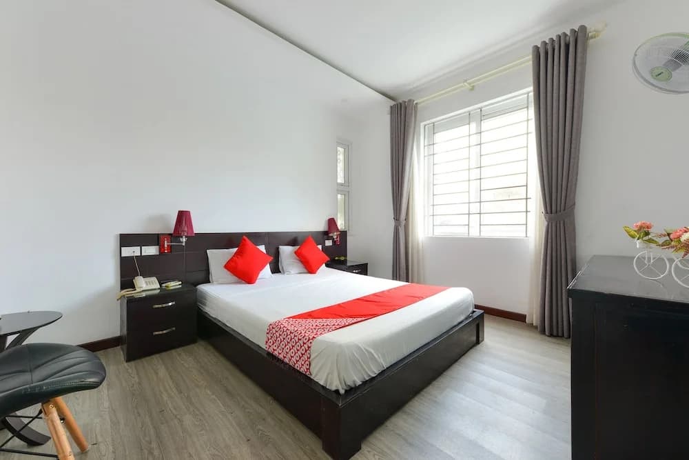 Soho Hotel by OYO Rooms - photo 2