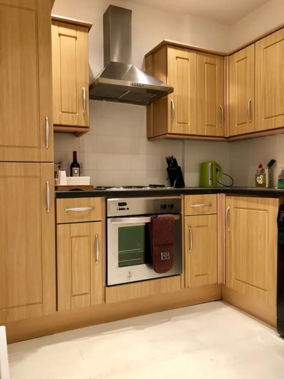 2 Bedroom Flat Near Leith - photo 11
