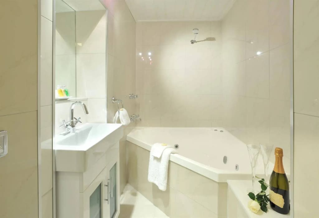 The Loft In The Mill Boutique Accommodation - photo 11