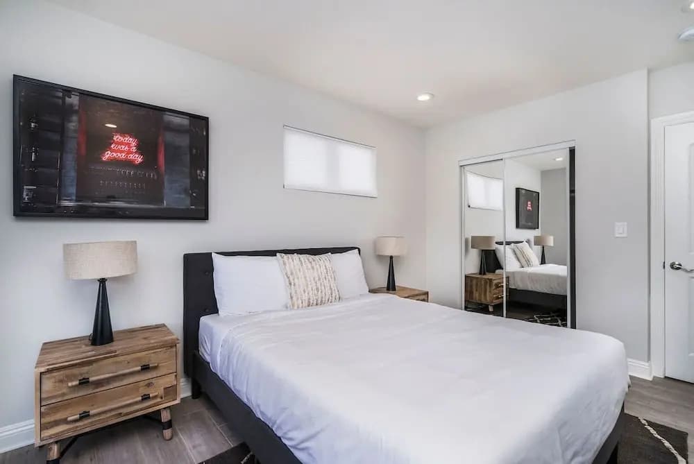 Brand NEW Luxury 3bdr Townhome In Silver Lake - photo 4