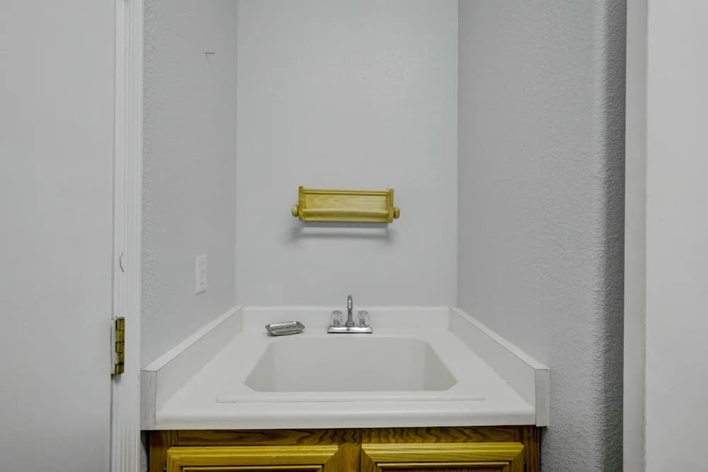Luxurious 3BR 10min to Las Vegas Strip - photo 8