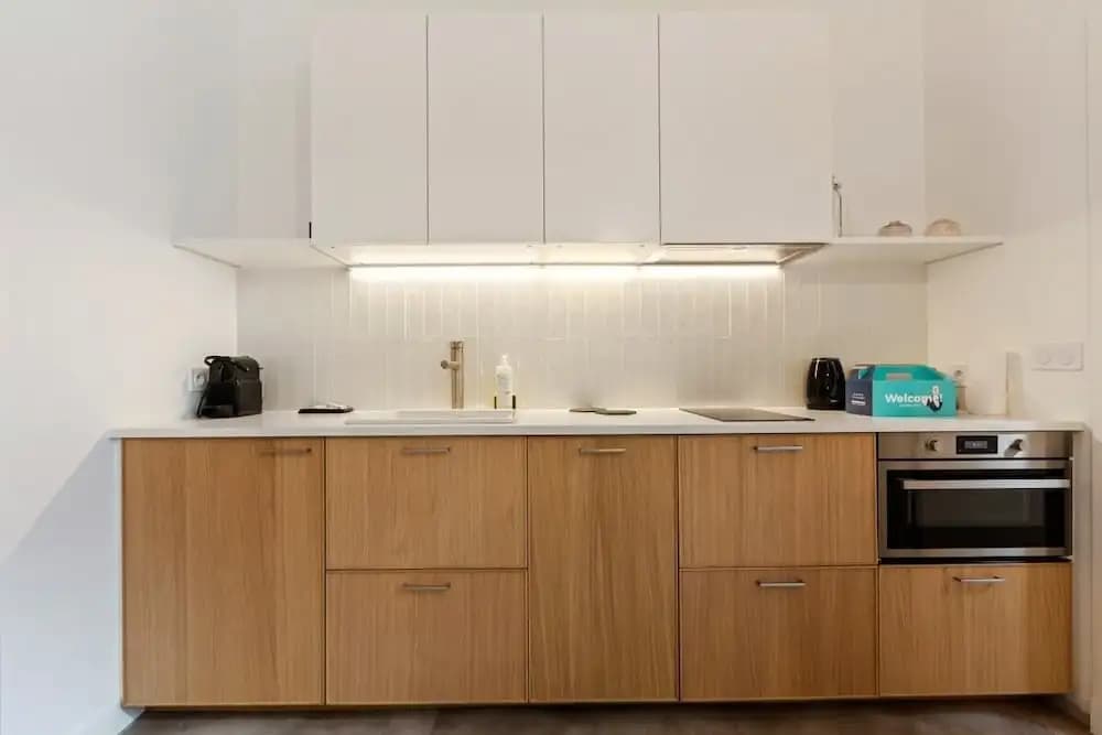 Contemporary & Comfortable 2 Bedroom Apartment in Paris - photo 11