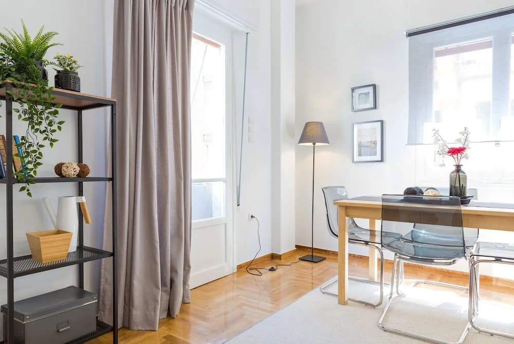 Newly Renovated Stylish Urban Flat - photo 1