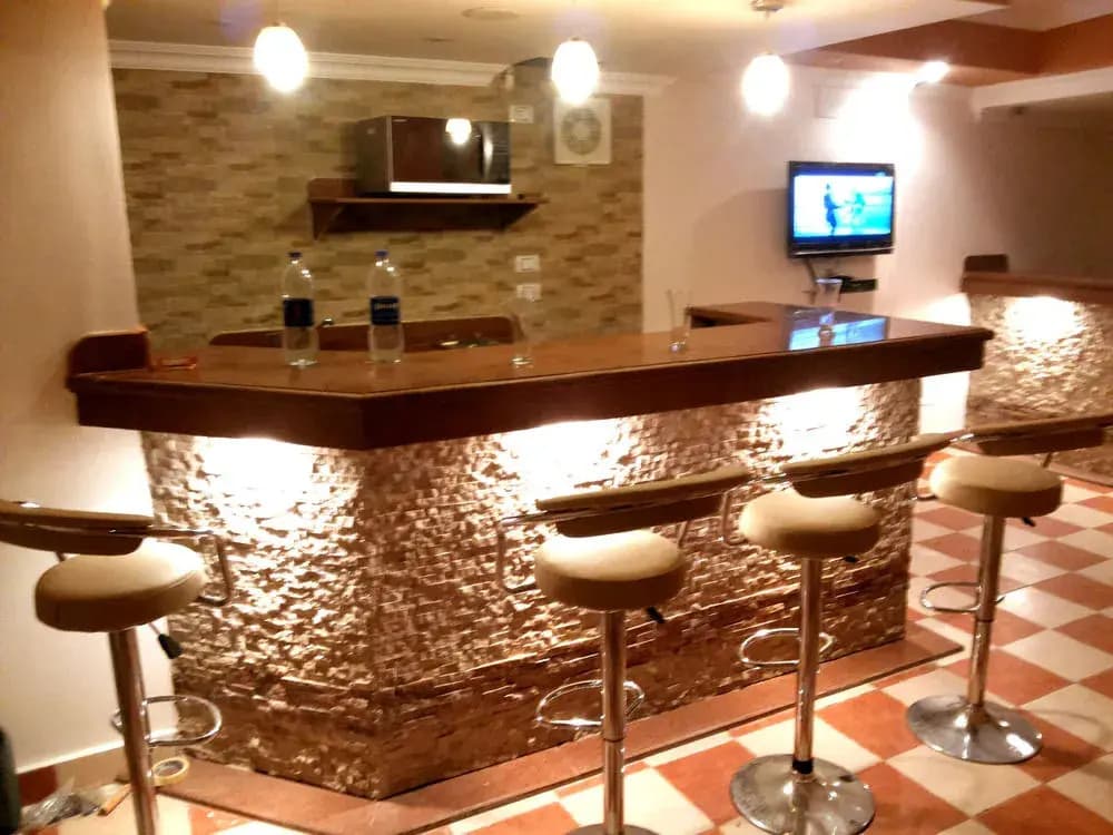 Mandarin Hotel - photo 8
