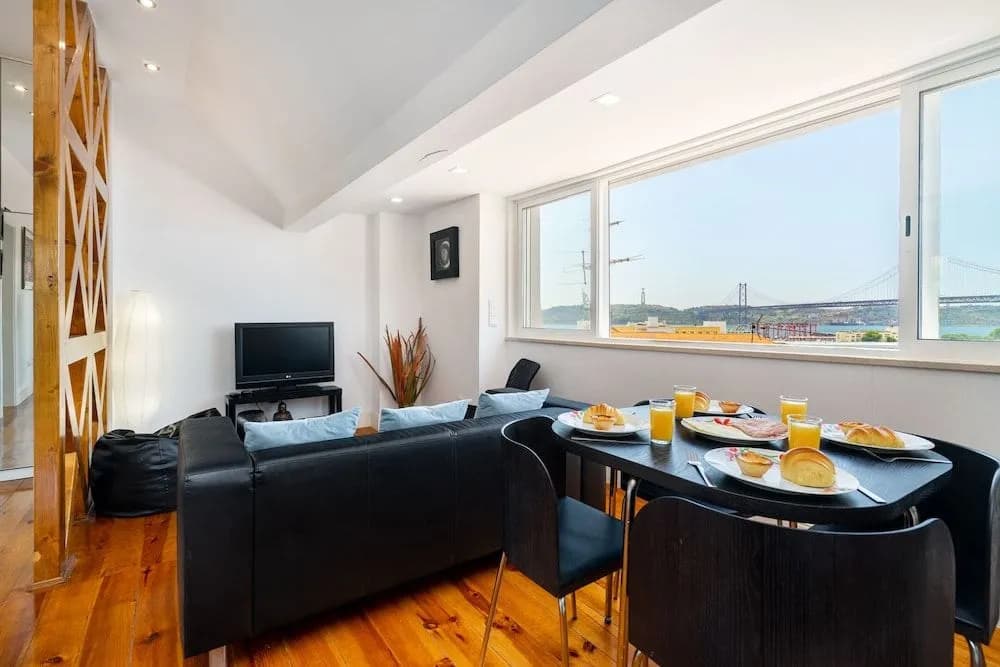 Premium River View Apartment - photo 8