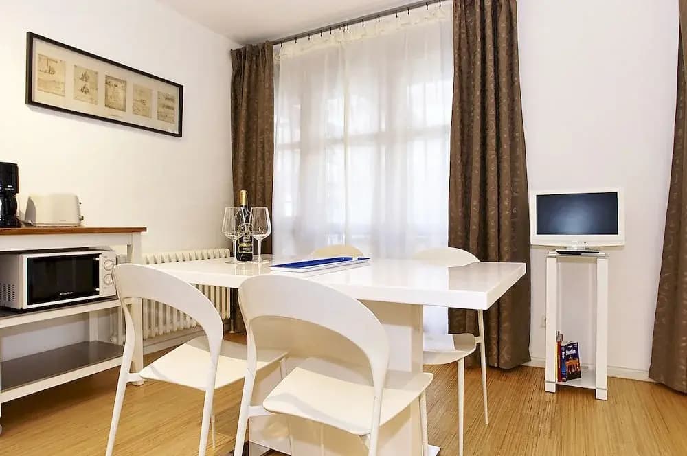 Get in Berlin - Apartments - photo 12