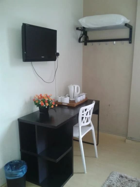 Bird's Nest Hotel - photo 13