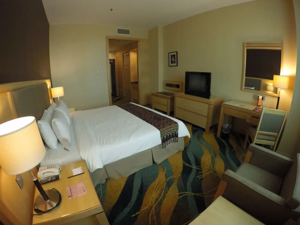 Imperial Palace Hotel - photo 3