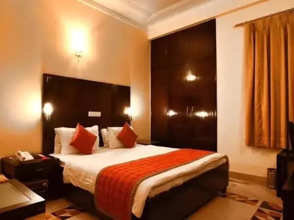 OYO 12075 Hotel Regalia Retreat - photo 8