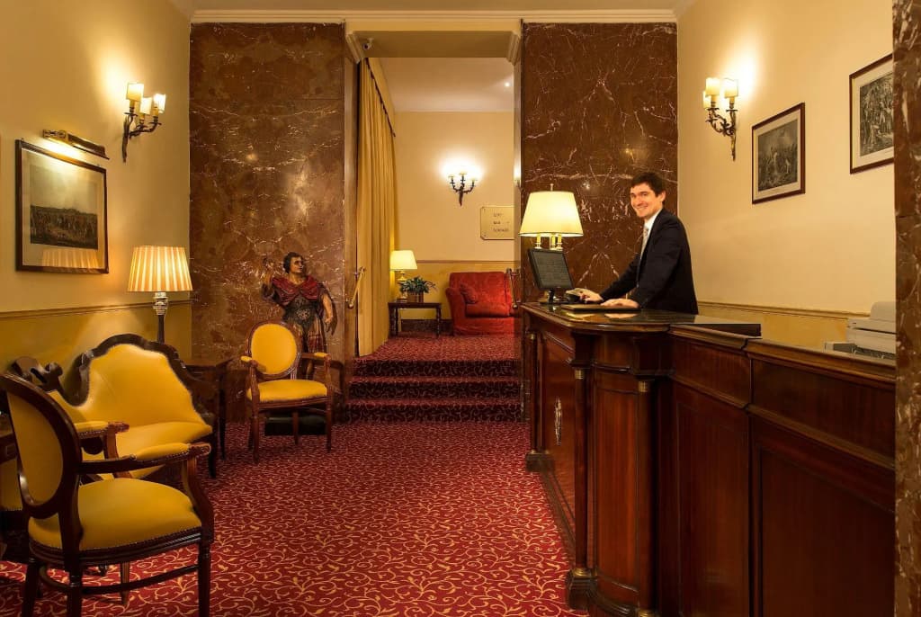 Napoleon Hotel - photo 2