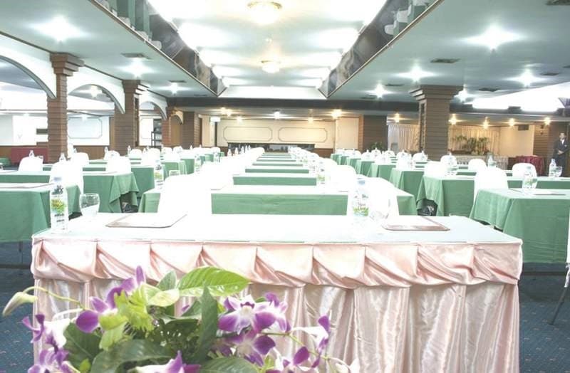 First Hotel Bangkok - photo 17