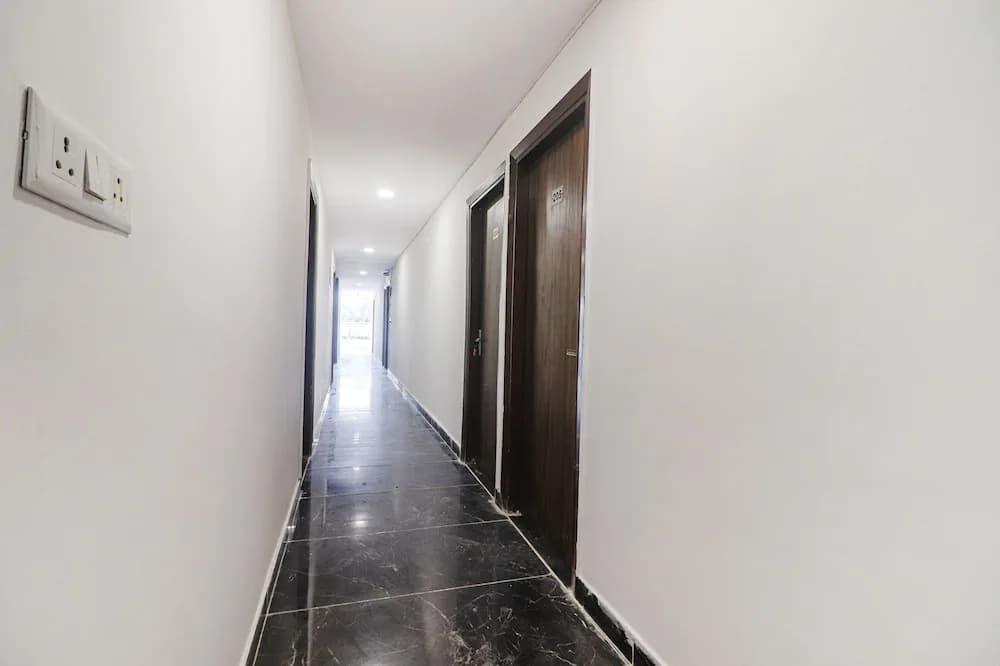 FabHotel Roadway Inn - photo 9