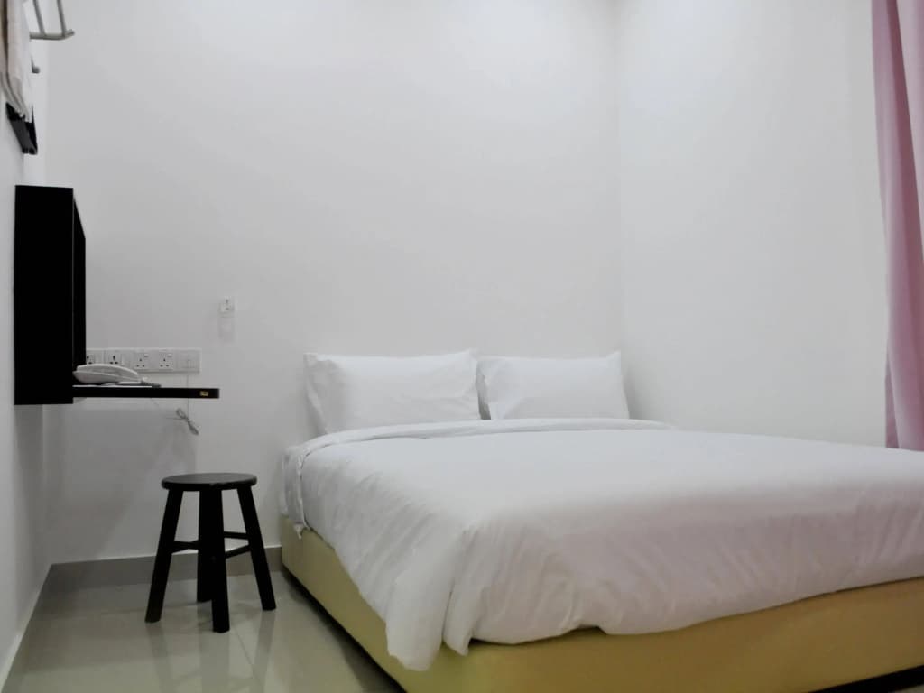 YY48 Hotel - photo 2