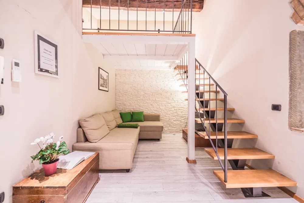 A Few Steps to The Duomo Upscale 2BD Apt - photo 10