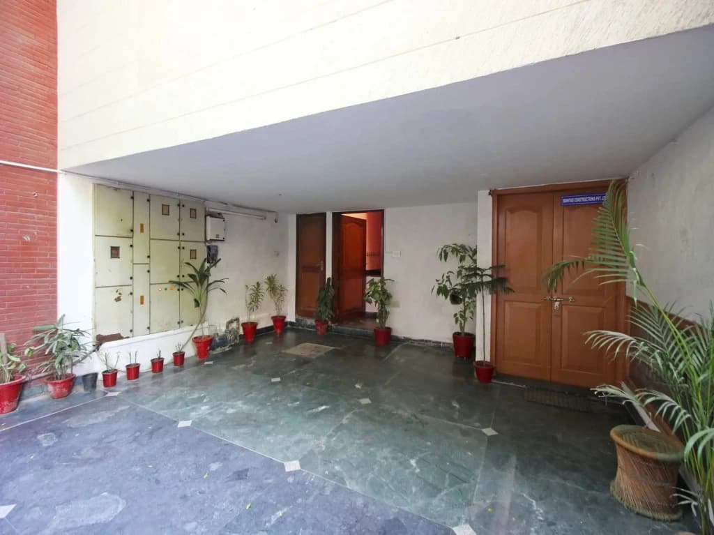 OYO Flagship 592 Hauz Khas Village - photo 14