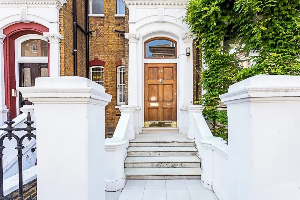 Well-designed Chelsea Flat - photo 22