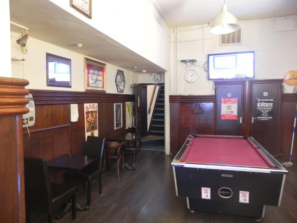Hotel Crown - photo 15