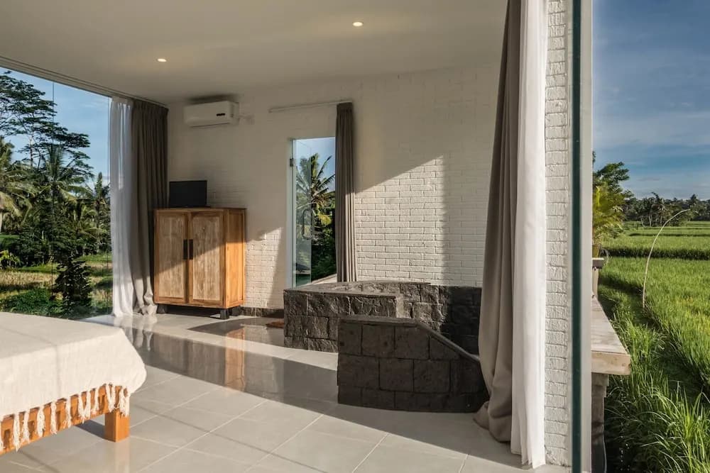 White Villa Ubud - photo 21