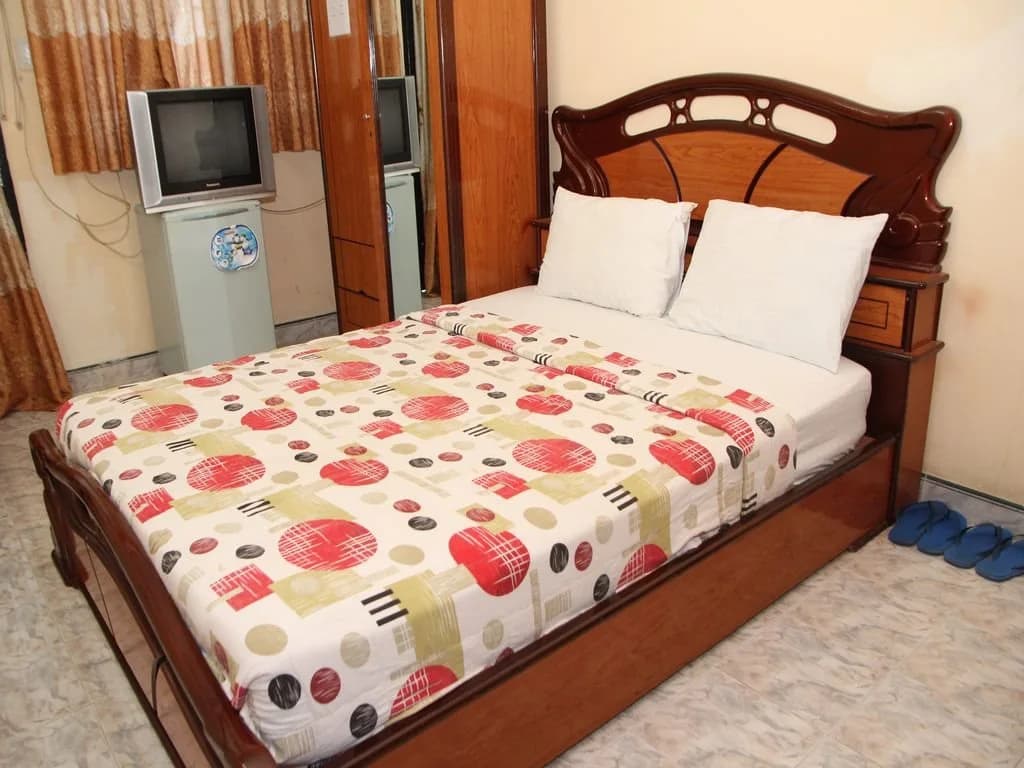 Ngan Long Hotel - photo 6