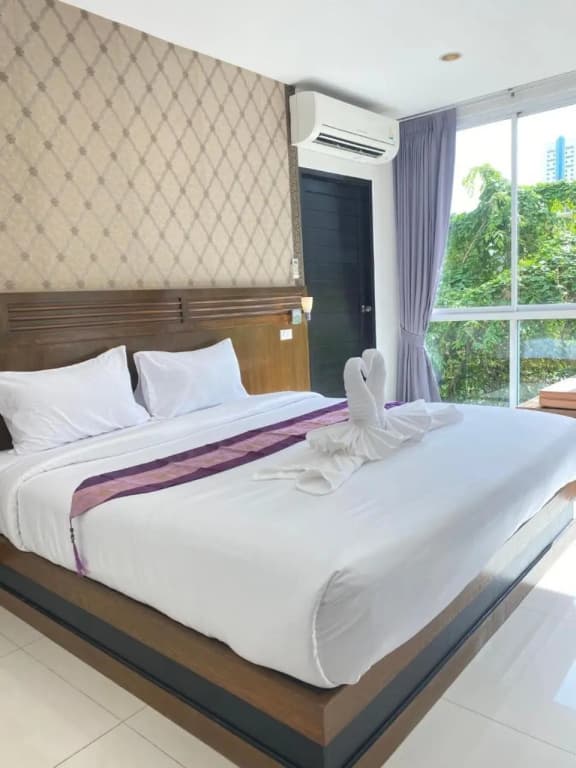NJ Patong Hotel - photo 21