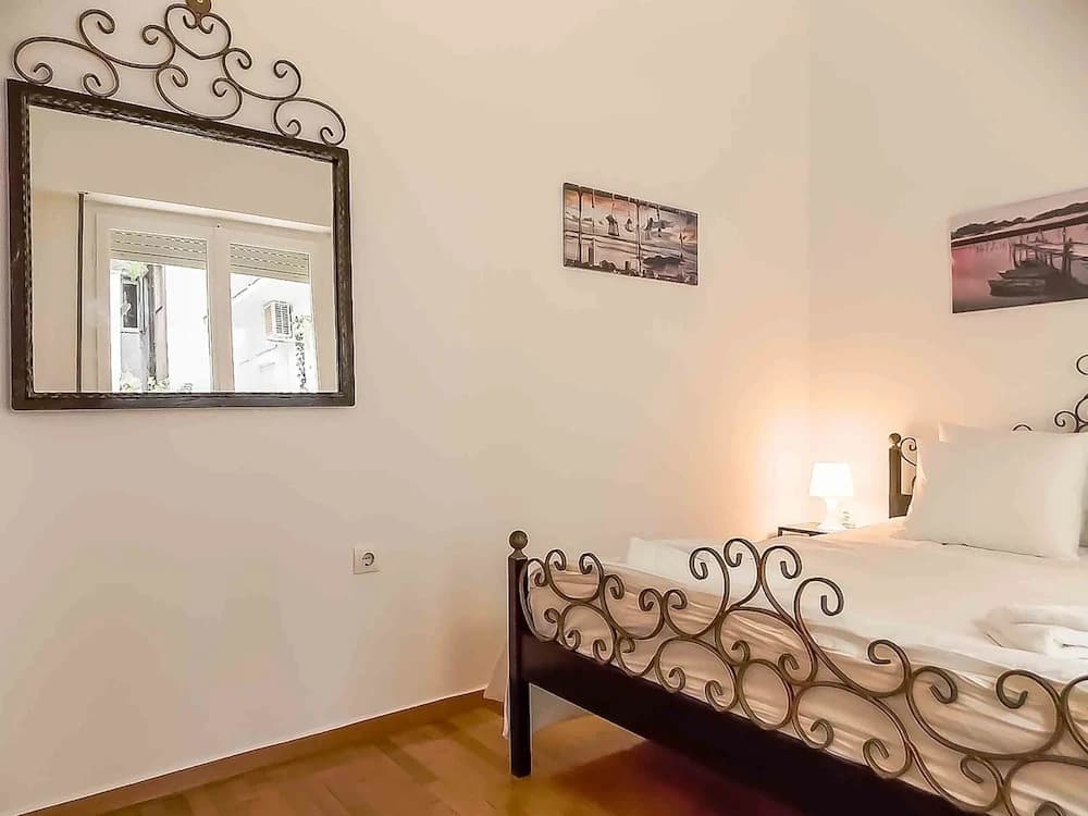 Dervenion-Athens Cozy Apartment - photo 5