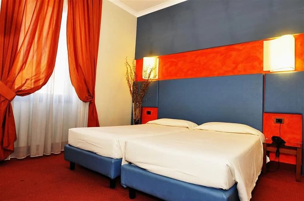 Hotel Executive - photo 3