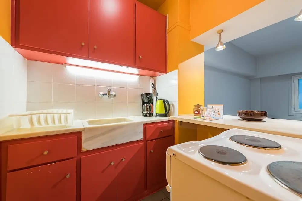 Cozy Athenian Apartment - photo 18