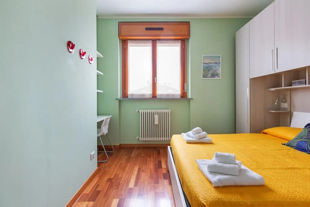 Savona District Terrace Flat - photo 2