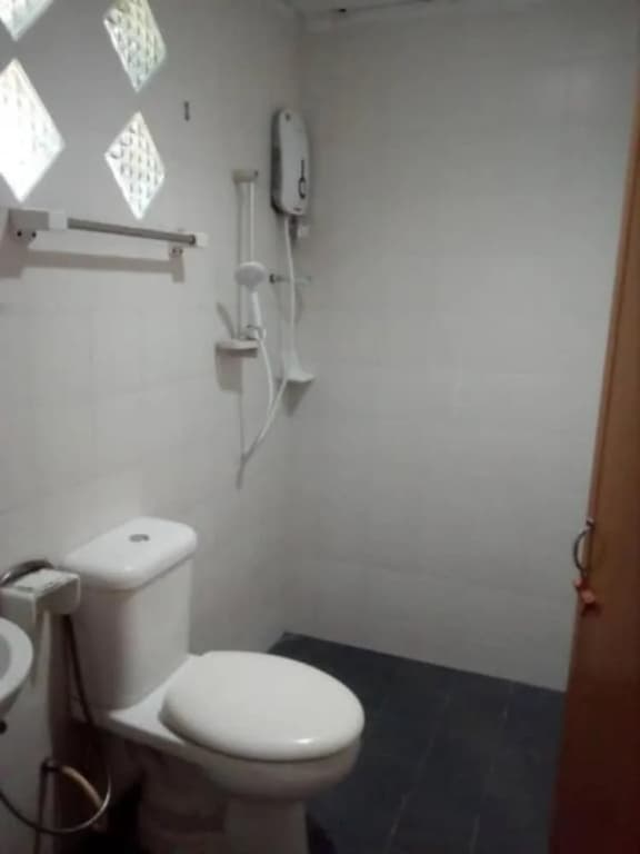 Charlie Langkawi Motel - photo 9