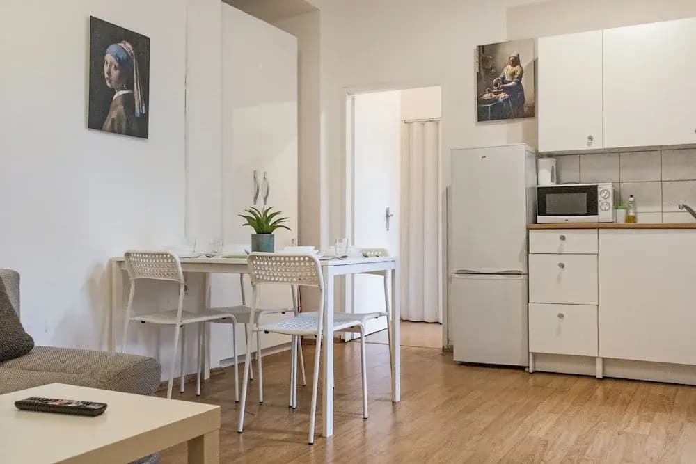 Urban Haven 1BR With 1LR Downtown - photo 12