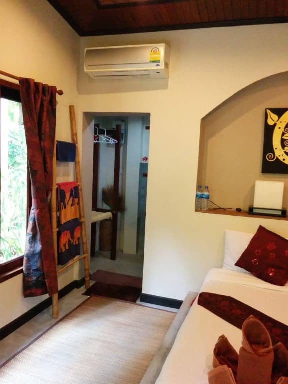 Dolphin Bungalows - photo 3