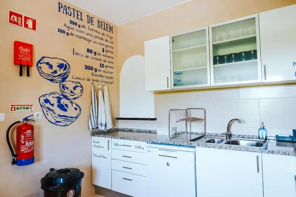 Help Yourself Hostels - Restelo - photo 20