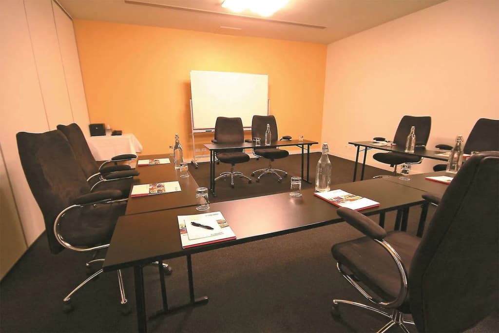 Holiday Inn Dandenong by IHG - photo 11