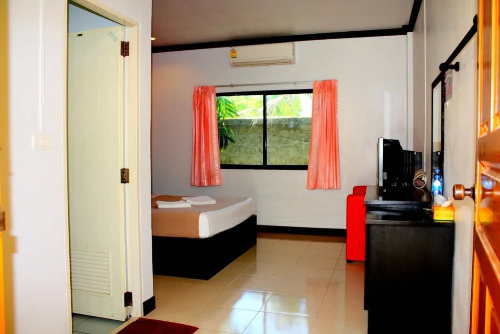 Suksaiburi-resort - photo 2