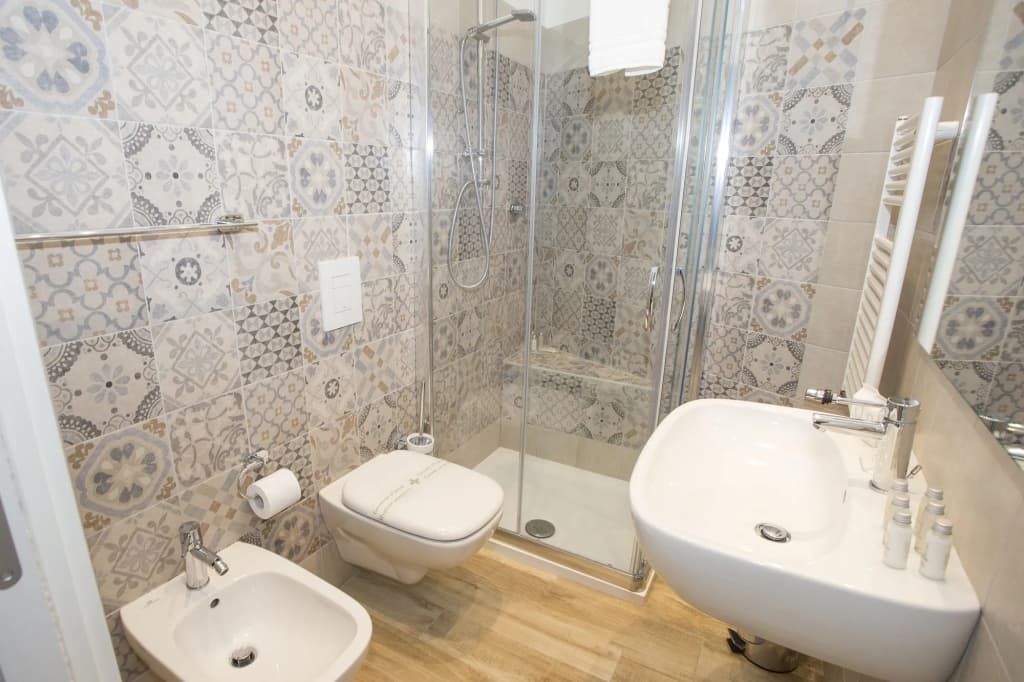 Leonardo Da Vinci Guest House - photo 12