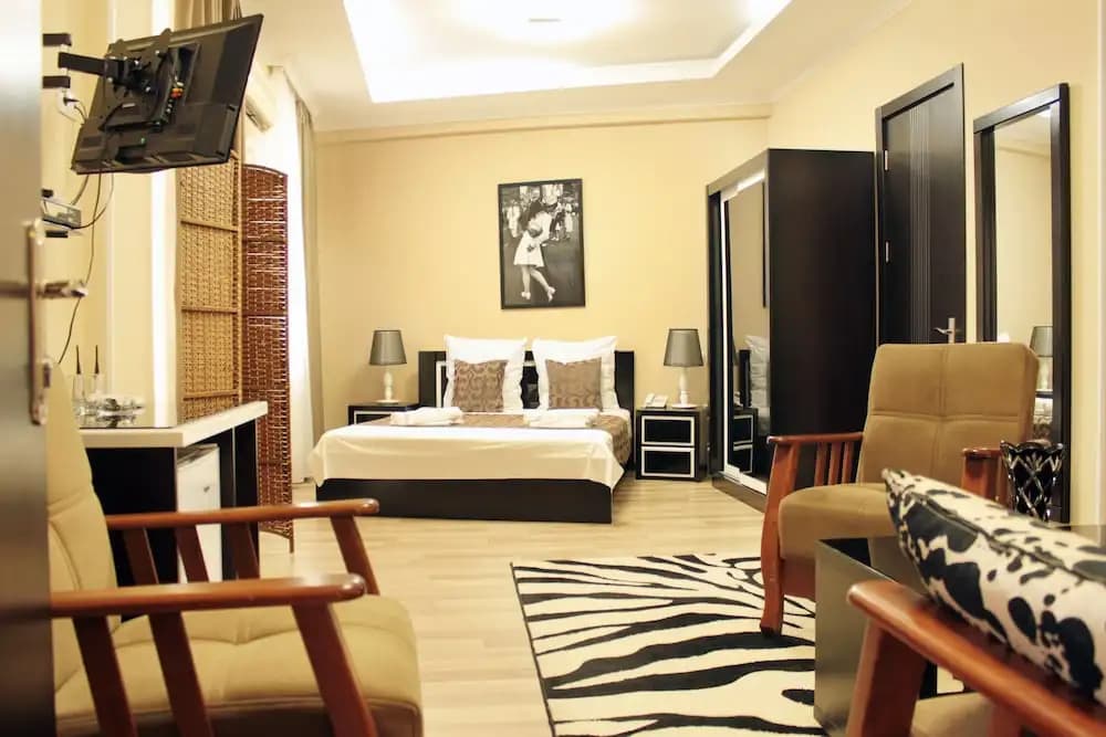Oriental Hotel - photo 5