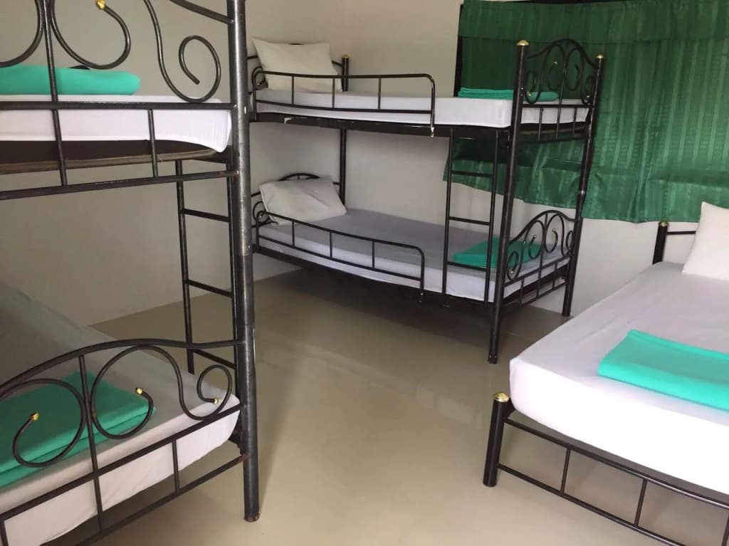 V2 Seagate Hip Hotel - Hostel - photo 2