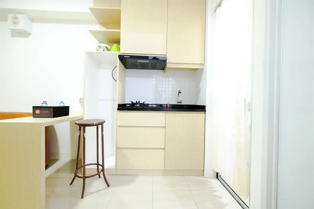Simply & Clean Bassura City Apartment - photo 18