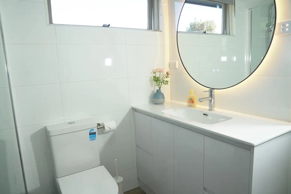Rosebud Pet-Friendly Beach Holiday House - photo 9