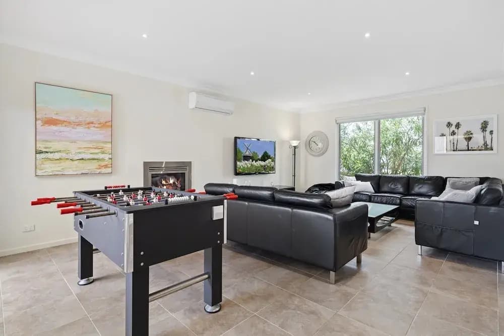 Seaside 3-bed Home, Direct Beach Access - photo 3