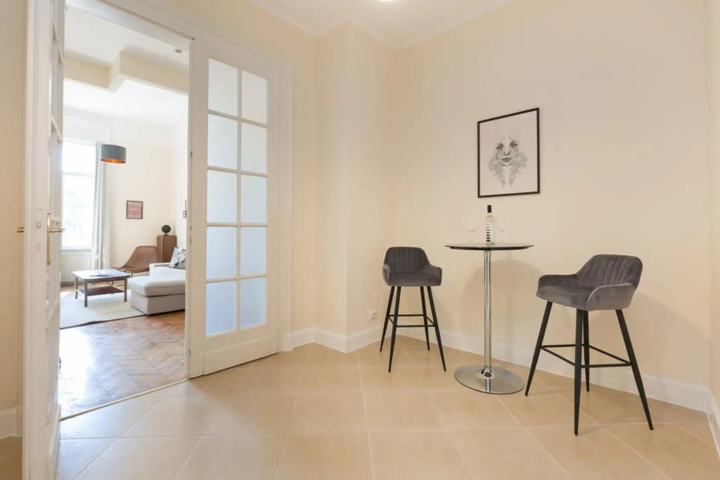 City Center Dream Home 2BR/2Bath - photo 3