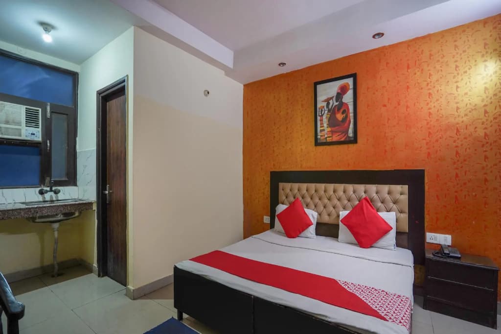 OYO 75463 Jkm Palace - photo 2