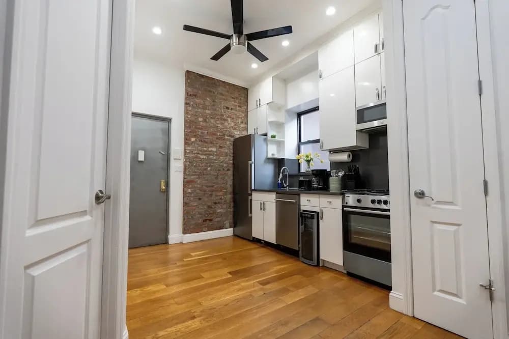 Elegant Harlem Suites - photo 17