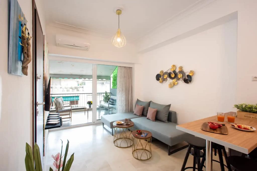 Blue Ark Boho Stay at Acropolis - photo 2