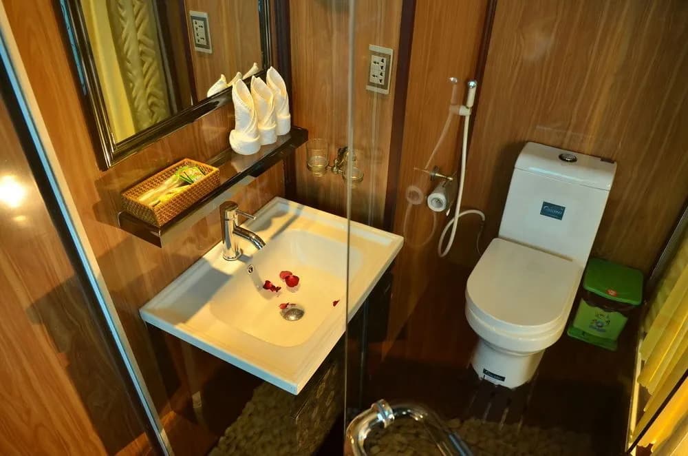 Garden Bay Luxury Cruise - photo 9