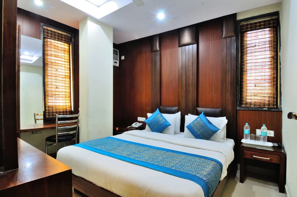 Hotel Gold Star Inn - photo 3