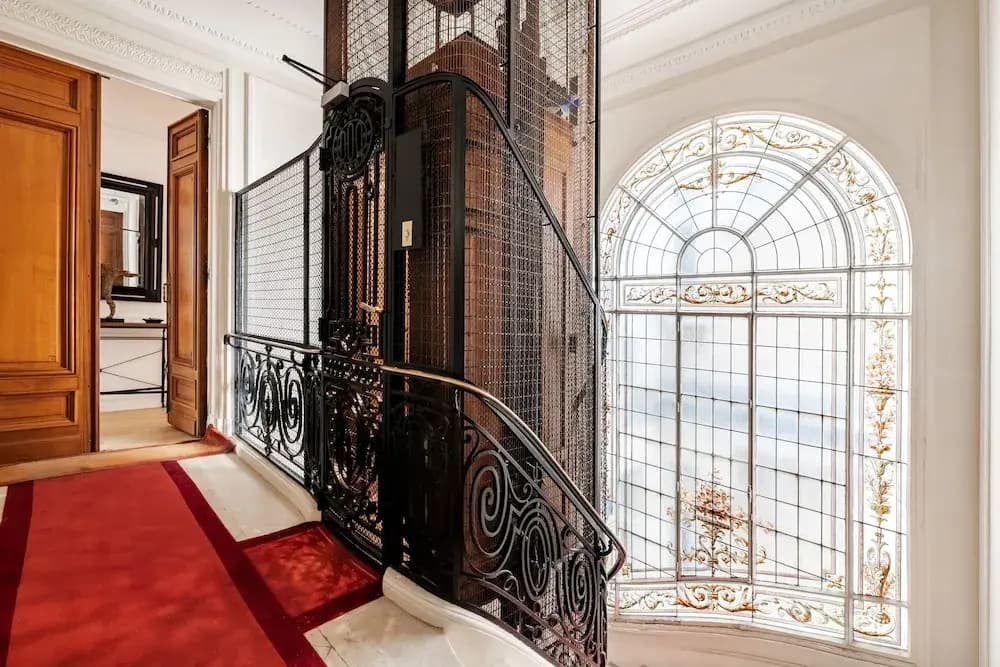 Prestigious Apartment Near the Trocadero - photo 14